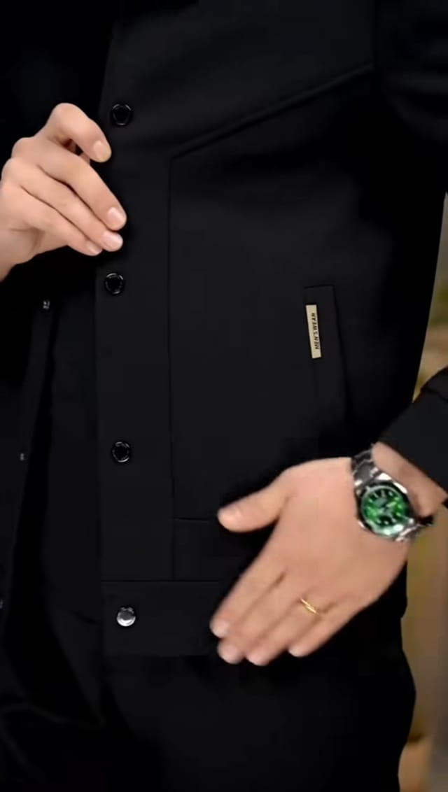 š„ Premium Men's Winter Jacket ā Ultra Warm & Stylish