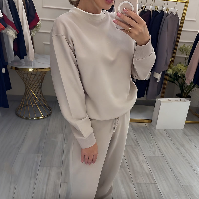 Women's 2 Piece Set of Crew Neck Top and Pants