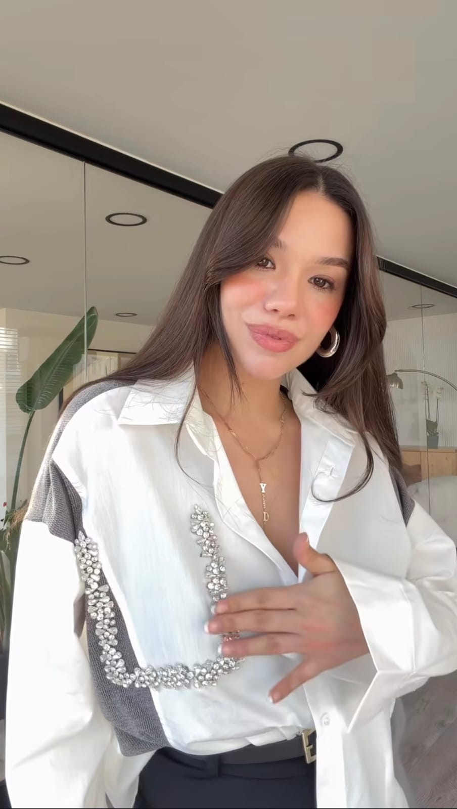 Crystal U-Detail Oversized Shirt