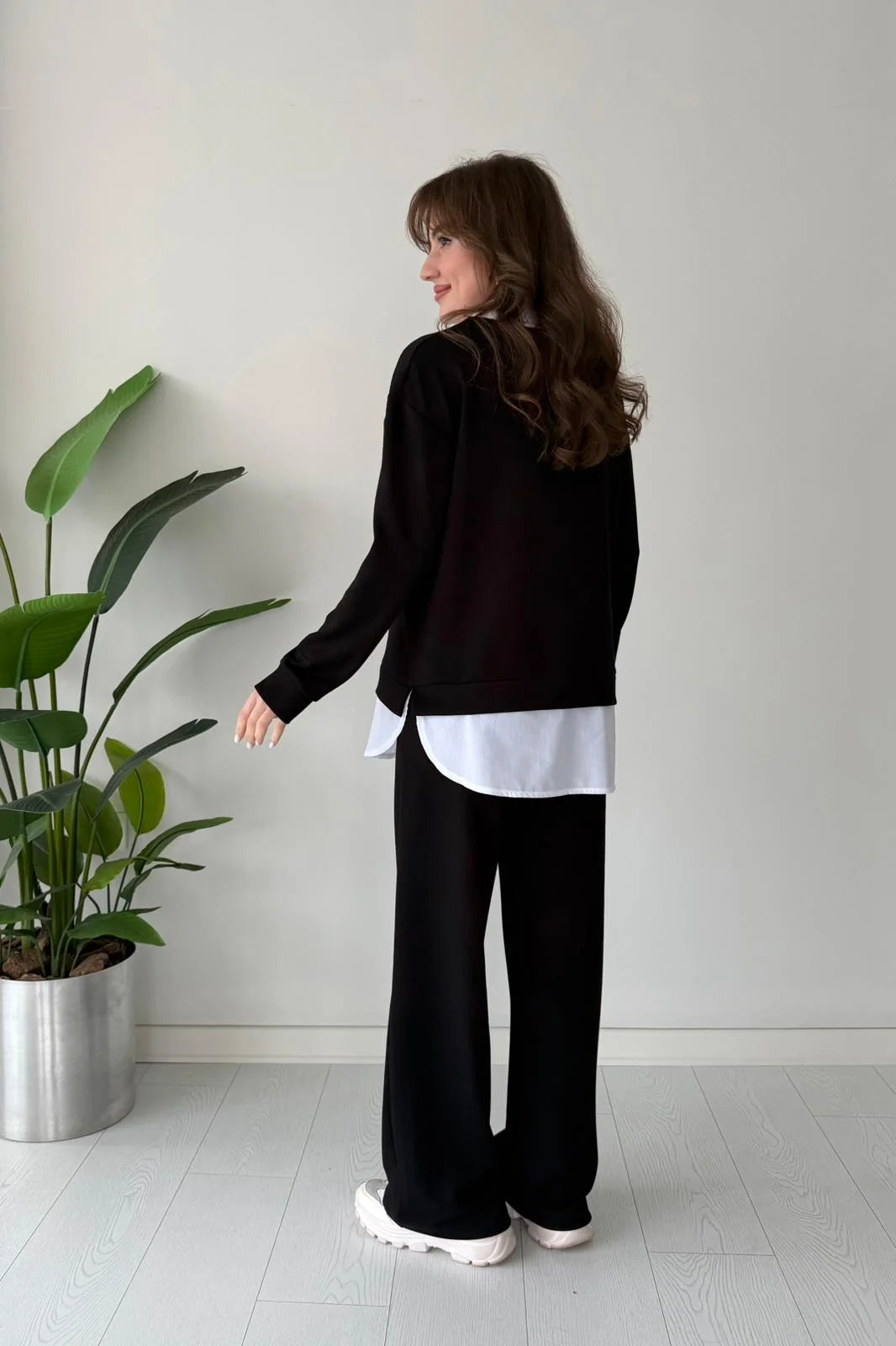 Two-Piece Set with Glittery Pocket Detail Shirt