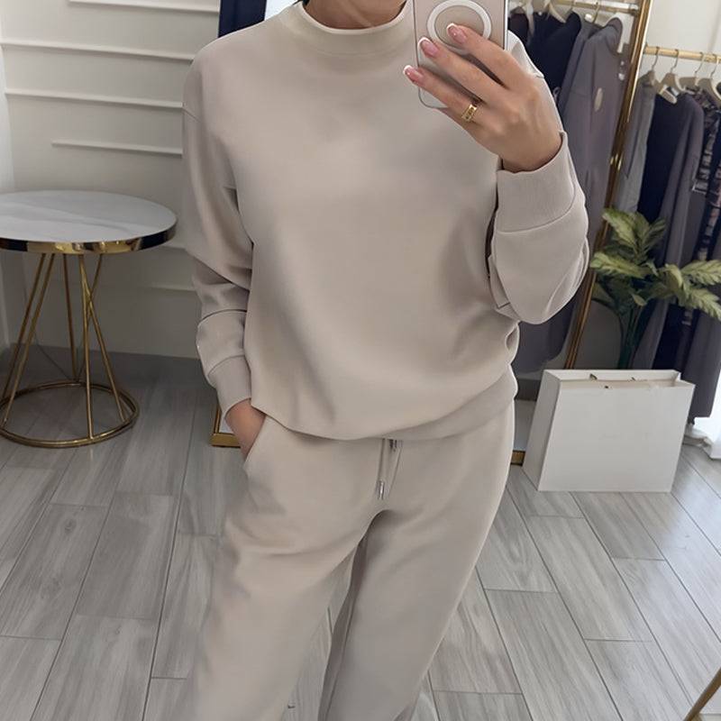 Women's 2 Piece Set of Crew Neck Top and Pants